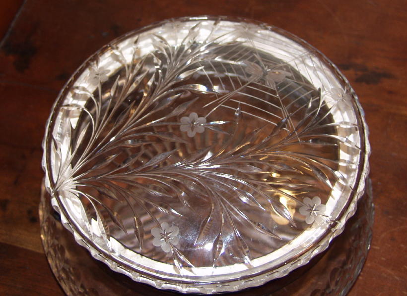 Colias.CG.Jar.Lidded.08.00.03.jpg